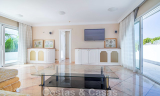 Penthouse for sale in exclusive complex with permanent security, frontline golf in the heart of Nueva Andalucia 45275 