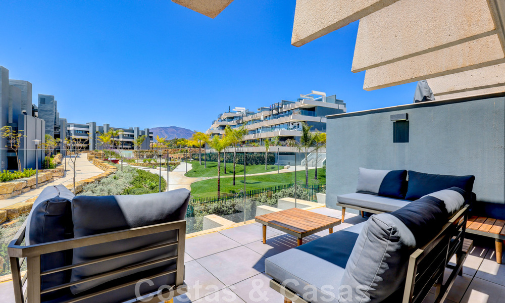 Move-in ready, modern 3-bedroom apartment for rent le in a golf resort on the New Golden Mile, between Marbella and Estepona 45539