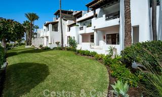 Frontline beach apartments for sale in Puente Romano, with sea views, on the Golden Mile in Marbella 45680 