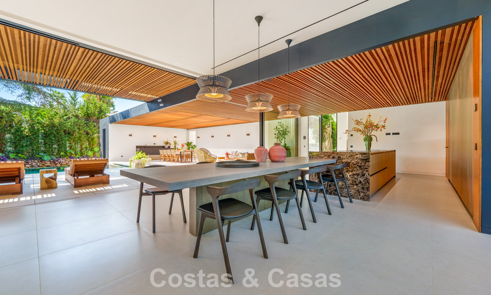 Avant-garde designer villa for sale with numerous luxury amenities in Nueva Andalucia, Marbella 786084