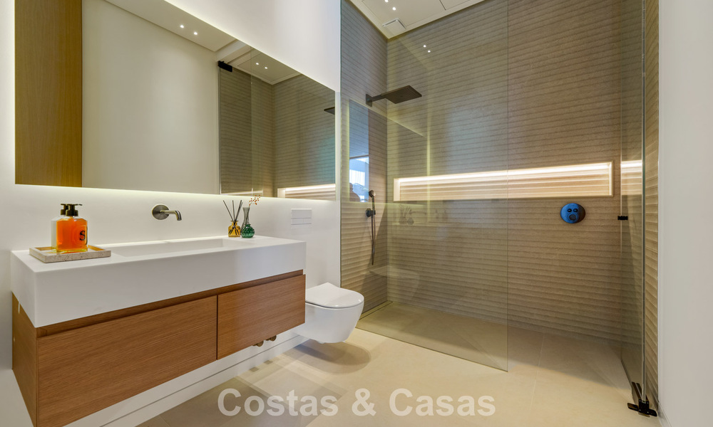 Avant-garde designer villa for sale with numerous luxury amenities in Nueva Andalucia, Marbella 786110