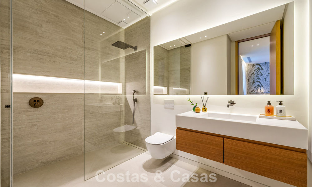 Avant-garde designer villa for sale with numerous luxury amenities in Nueva Andalucia, Marbella 786114