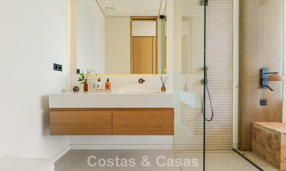 Avant-garde designer villa for sale with numerous luxury amenities in Nueva Andalucia, Marbella 786119