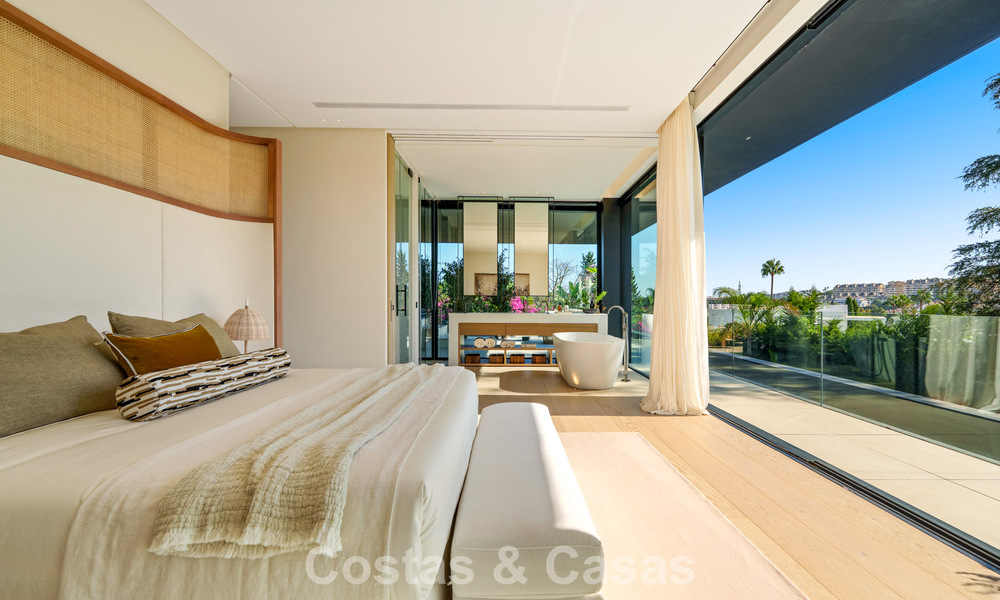 Avant-garde designer villa for sale with numerous luxury amenities in Nueva Andalucia, Marbella 786120