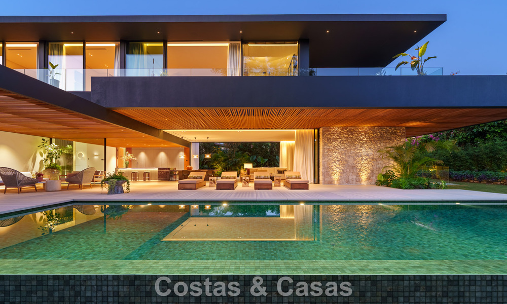 Avant-garde designer villa for sale with numerous luxury amenities in Nueva Andalucia, Marbella 786129