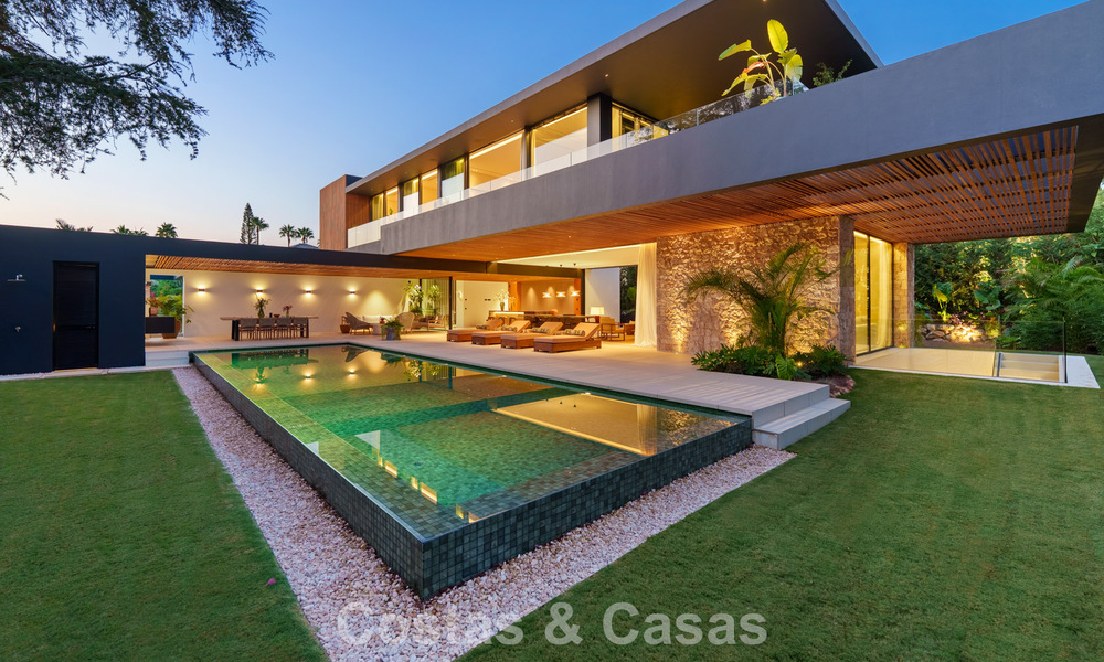 Avant-garde designer villa for sale with numerous luxury amenities in Nueva Andalucia, Marbella 786130
