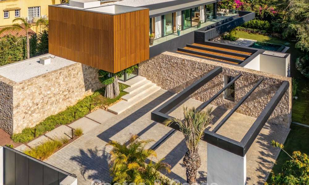 Avant-garde designer villa for sale with numerous luxury amenities in Nueva Andalucia, Marbella 786135