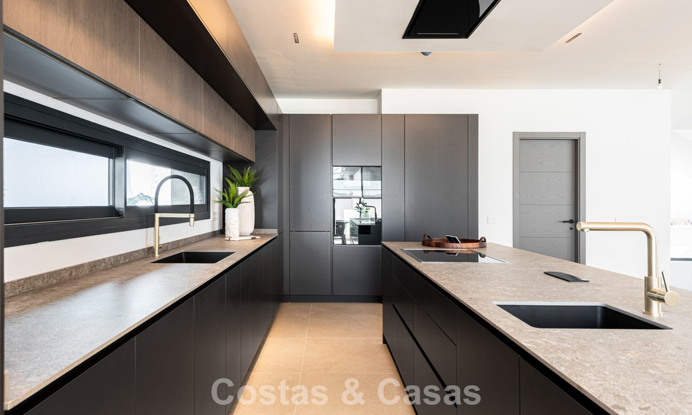 Elegant, modern, new villas for sale with panoramic views close to the golf course in Mijas' golf valley on the Costa del Sol 797830
