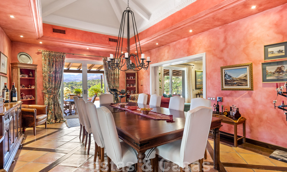Formidable, Mediterranean family villa for sale with panoramic views in high-end golf resort in Benahavis - Marbella 45792