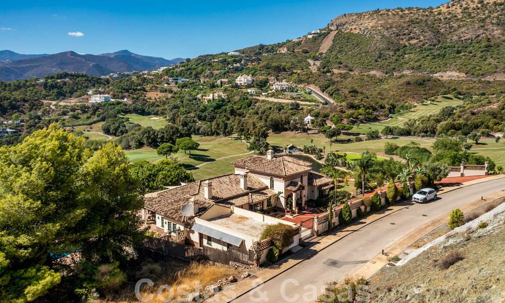 Formidable, Mediterranean family villa for sale with panoramic views in high-end golf resort in Benahavis - Marbella 45804