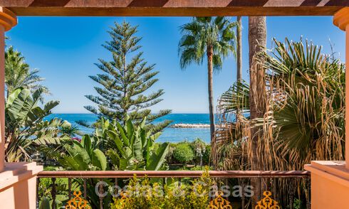 Spacious duplex, double, ground floor apartment in a frontline beach complex within walking distance to Puerto Banus, Marbella 46760