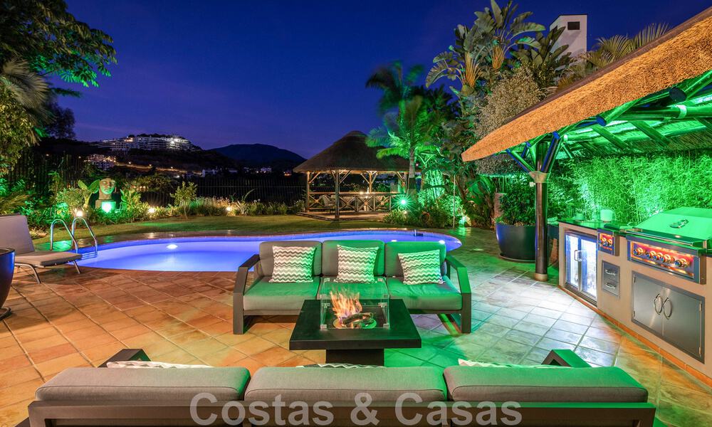 Unique, Mediterranean luxury villa for sale with golf course views in coveted residential area in La Quinta, Benahavis - Marbella 48443