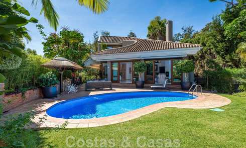 Unique, Mediterranean luxury villa for sale with golf course views in coveted residential area in La Quinta, Benahavis - Marbella 48463