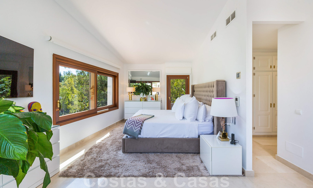 Unique, Mediterranean luxury villa for sale with golf course views in coveted residential area in La Quinta, Benahavis - Marbella 48468