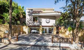 Unique, Mediterranean luxury villa for sale with golf course views in coveted residential area in La Quinta, Benahavis - Marbella 48486 