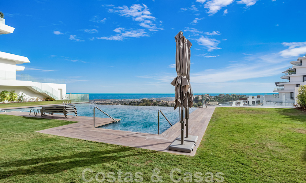 Move-in ready, contemporary 3-bedroom apartment for sale with sweeping sea views in the hills of Benahavis - Marbella 46135