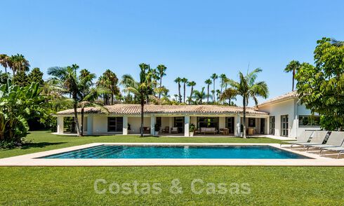 Traditional, Spanish luxury villa for sale, on second-line golf in prestigious residential area in Nueva Andalucia, Marbella 46517