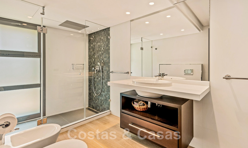 Traditional, Spanish luxury villa for sale, on second-line golf in prestigious residential area in Nueva Andalucia, Marbella 46524