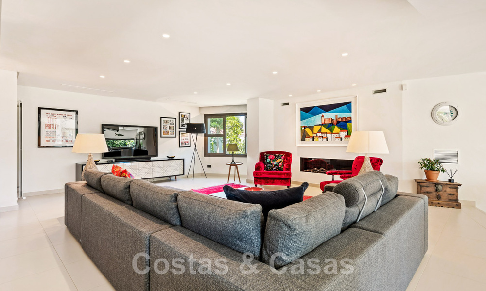 Traditional, Spanish luxury villa for sale, on second-line golf in prestigious residential area in Nueva Andalucia, Marbella 46528