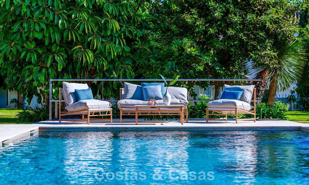Traditional, Spanish luxury villa for sale, on second-line golf in prestigious residential area in Nueva Andalucia, Marbella 775940