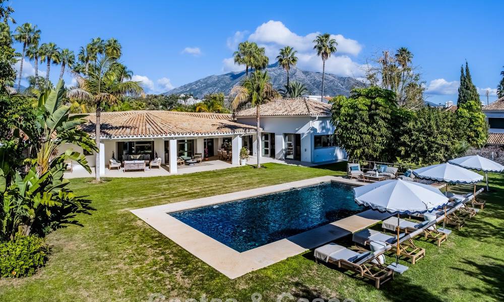 Traditional, Spanish luxury villa for sale, on second-line golf in prestigious residential area in Nueva Andalucia, Marbella 775953