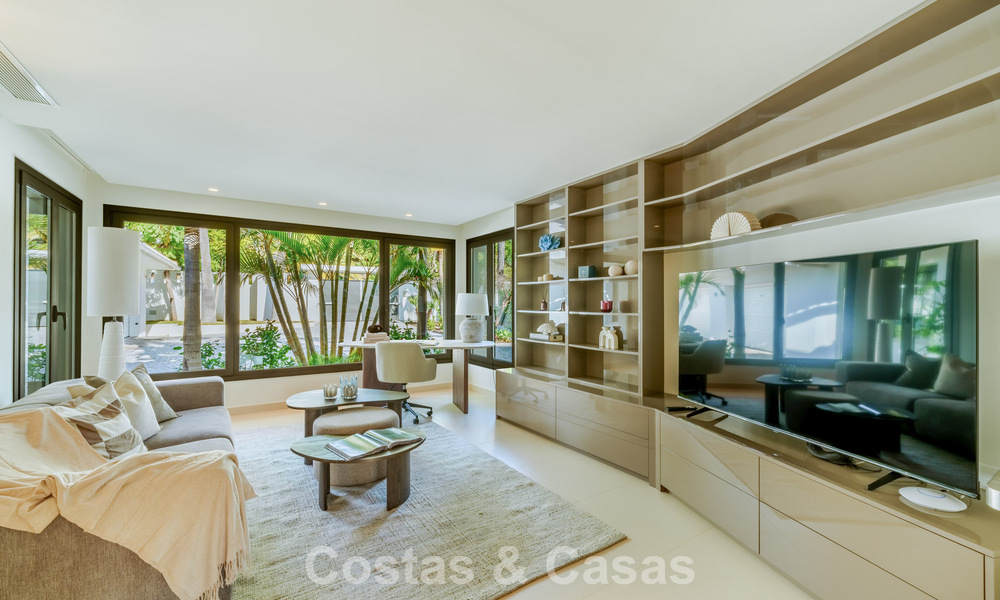 Traditional, Spanish luxury villa for sale, on second-line golf in prestigious residential area in Nueva Andalucia, Marbella 775968