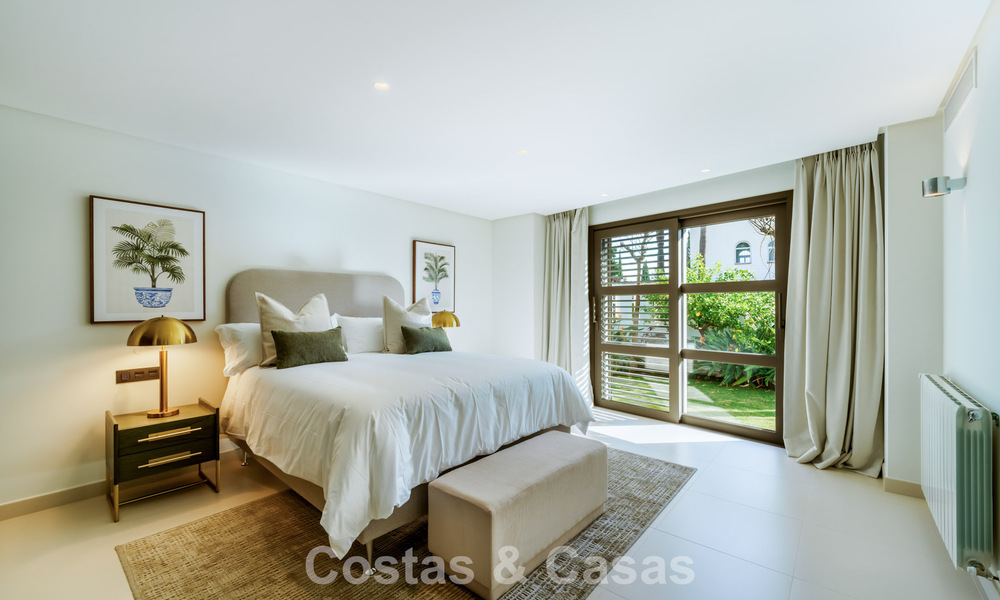 Traditional, Spanish luxury villa for sale, on second-line golf in prestigious residential area in Nueva Andalucia, Marbella 775975