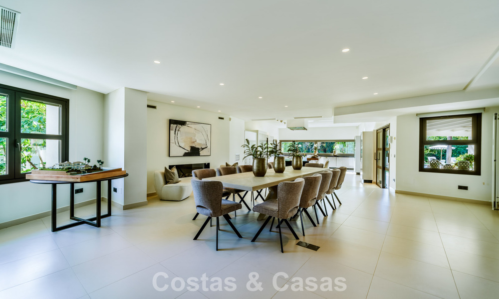 Traditional, Spanish luxury villa for sale, on second-line golf in prestigious residential area in Nueva Andalucia, Marbella 775982