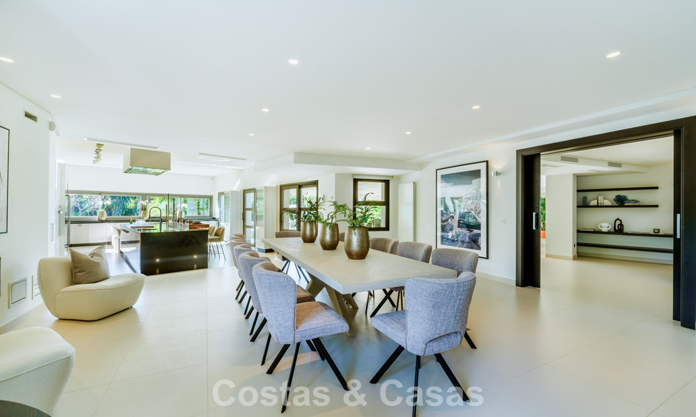 Traditional, Spanish luxury villa for sale, on second-line golf in prestigious residential area in Nueva Andalucia, Marbella 775983