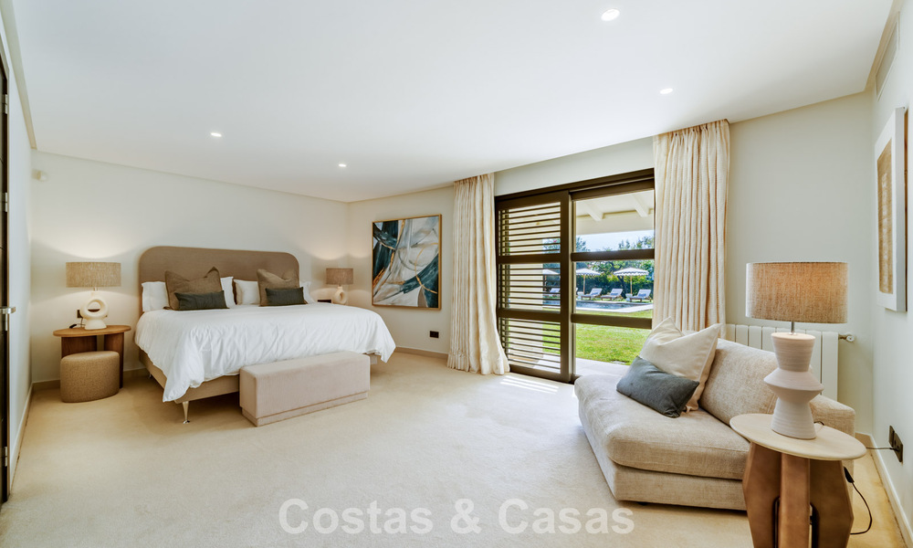 Traditional, Spanish luxury villa for sale, on second-line golf in prestigious residential area in Nueva Andalucia, Marbella 775984