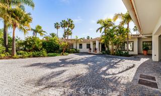 Traditional, Spanish luxury villa for sale, on second-line golf in prestigious residential area in Nueva Andalucia, Marbella 775985 