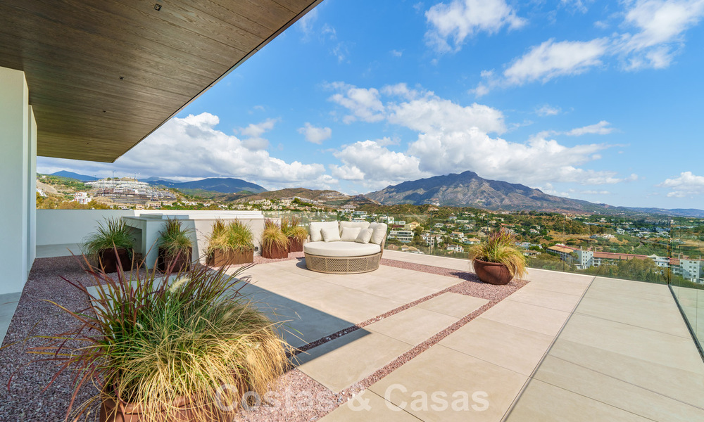 Majestic, contemporary new villa for sale with sublime sea views in the hills of La Quinta in Benahavis - Marbella 786691