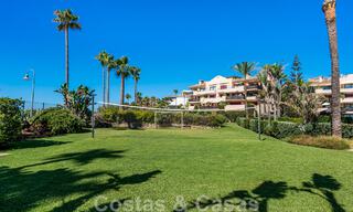 Spacious, renovated apartment for sale in a beach complex with panoramic sea views, on the New Golden Mile between Marbella and Estepona 46536 