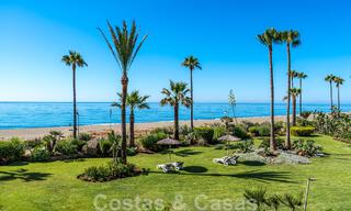 Spacious, renovated apartment for sale in a beach complex with panoramic sea views, on the New Golden Mile between Marbella and Estepona 46543 