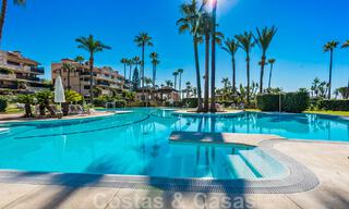 Spacious, renovated apartment for sale in a beach complex with panoramic sea views, on the New Golden Mile between Marbella and Estepona 46551 