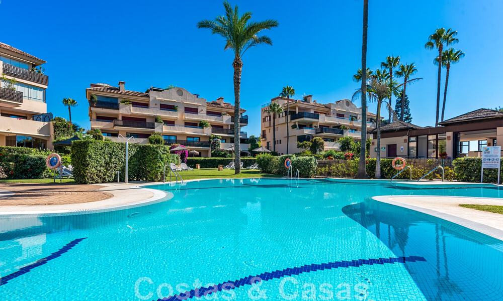 Spacious, renovated apartment for sale in a beach complex with panoramic sea views, on the New Golden Mile between Marbella and Estepona 46556