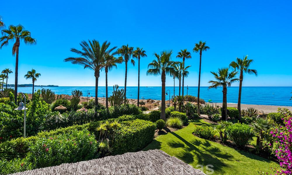 Spacious, renovated apartment for sale in a beach complex with panoramic sea views, on the New Golden Mile between Marbella and Estepona 46561