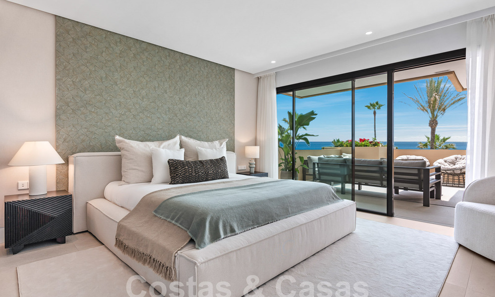 Spacious, renovated apartment for sale in a beach complex with panoramic sea views, on the New Golden Mile between Marbella and Estepona 54901