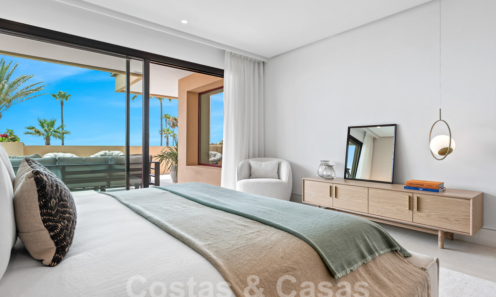 Spacious, renovated apartment for sale in a beach complex with panoramic sea views, on the New Golden Mile between Marbella and Estepona 54905