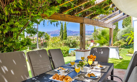 Spacious villa in authentic, Mediterranean architectural style for sale with sea views in a five-star golf resort in Benahavis - Marbella 46671