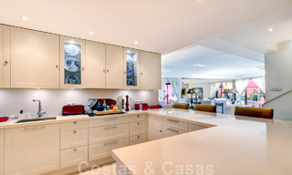 Luxury penthouse for sale in a five-star beachfront residential complex with stunning sea views, on the New Golden Mile between Marbella and Estepona 46616 