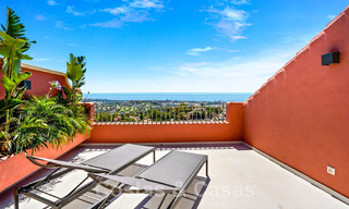Modern renovated, 4-bedroom penthouse for sale with sublime sea views in gated community in Benahavis - Marbella 47135 