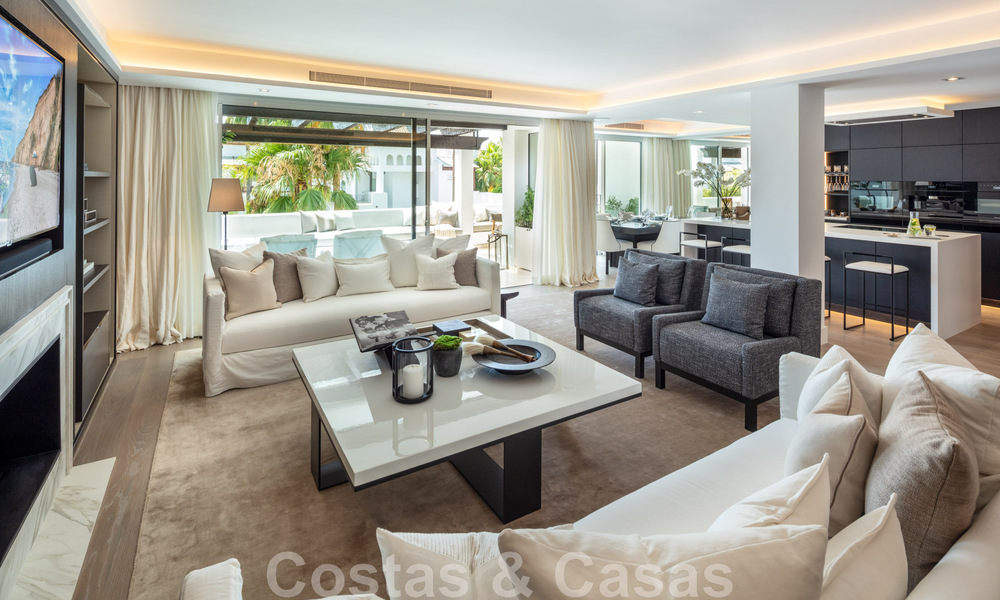 Contemporary refurbished penthouse for sale with sea views in Puente Romano, in the heart of the Golden Mile, Marbella 46869