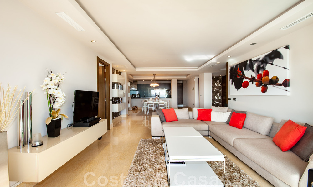 Very spacious, bright and modern 3-bedroom luxury apartment for sale with unobstructed sea views in Marbella - Benahavis 46826