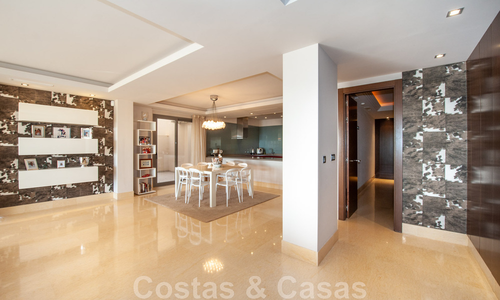 Very spacious, bright and modern 3-bedroom luxury apartment for sale with unobstructed sea views in Marbella - Benahavis 46839