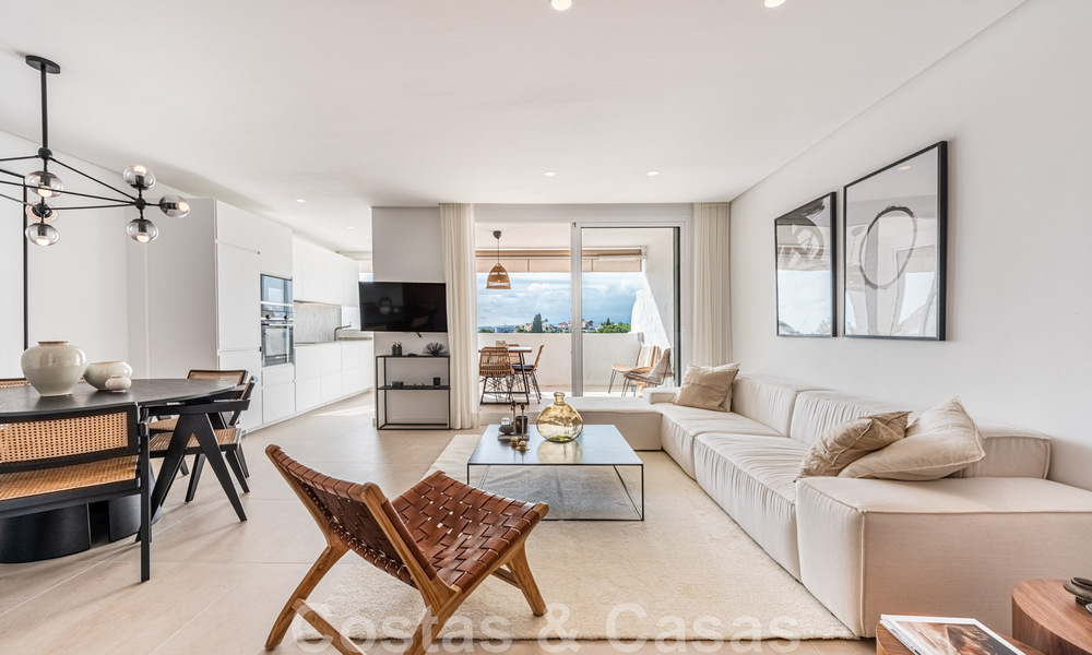 Contemporary renovated penthouse for sale with sea views within walking distance of all amenities, the beach and Puerto Banus in Nueva Andalucia, Marbella 47002