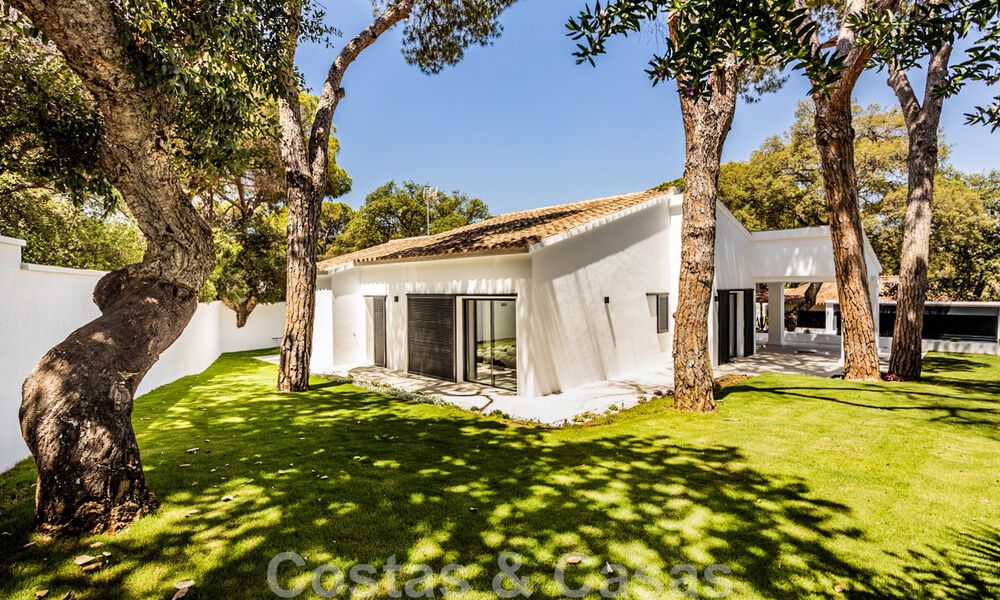 Beautiful, single-storey, modern Andalusian villa for sale, walking distance to the beach in Elviria, east of Marbella centre 46908