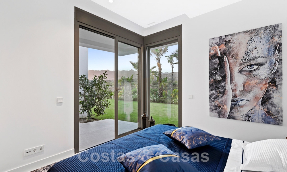 Spacious luxury villa for sale, designed in modern architectural style, with golf and sea views in a gated golf resort just east of Marbella centre 47330