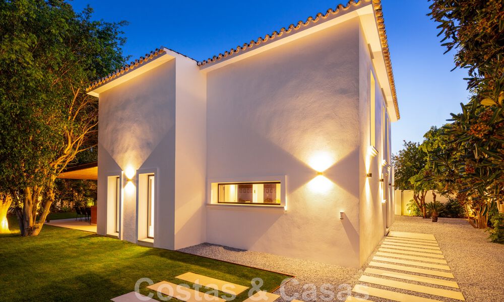 Move-in ready, sophisticated boutique villa for sale within walking distance to the highly desirable Puerto Banus and San Pedro beach, Marbella 47398