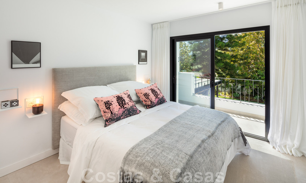 Move-in ready, sophisticated boutique villa for sale within walking distance to the highly desirable Puerto Banus and San Pedro beach, Marbella 47399